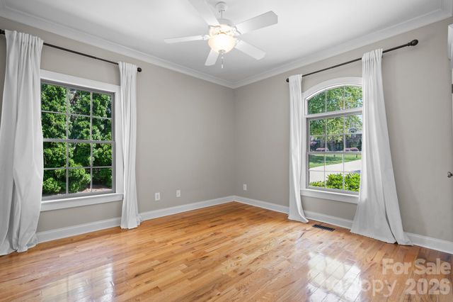 1055 Catawba Greens Drive, Newton, NC 28658
