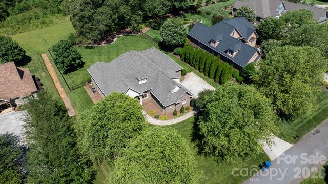 1055 Catawba Greens Drive, Newton, NC 28658