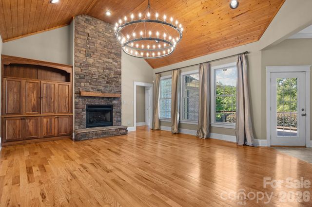 1055 Catawba Greens Drive, Newton, NC 28658