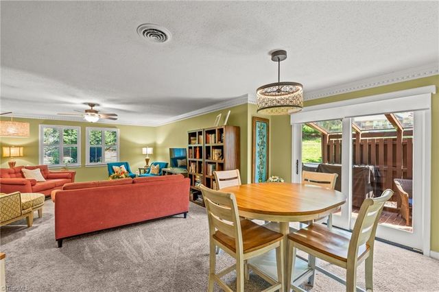 1137 Gatehouse Road, High Point, NC 27262