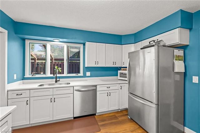 1137 Gatehouse Road, High Point, NC 27262