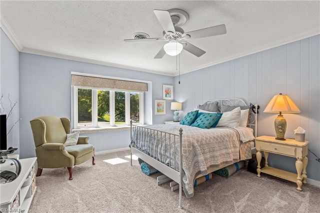 1137 Gatehouse Road, High Point, NC 27262