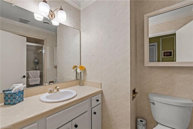 1137 Gatehouse Road, High Point, NC 27262