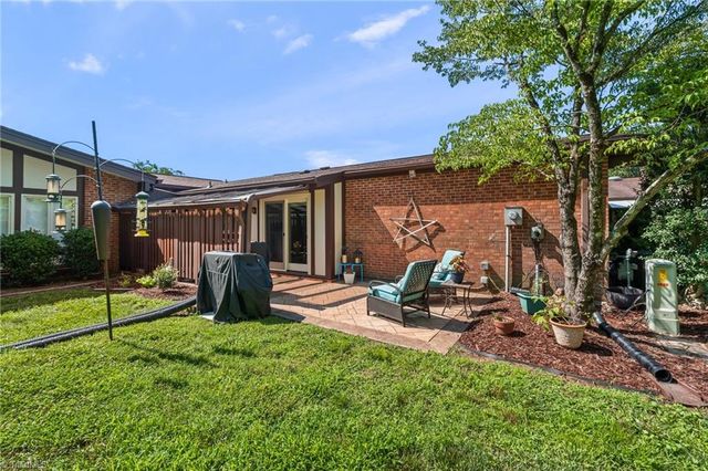 1137 Gatehouse Road, High Point, NC 27262