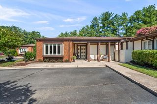 1137 Gatehouse Road, High Point, NC 27262