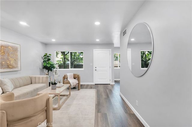 801 E Acacia Avenue F, Glendale, CA 91205