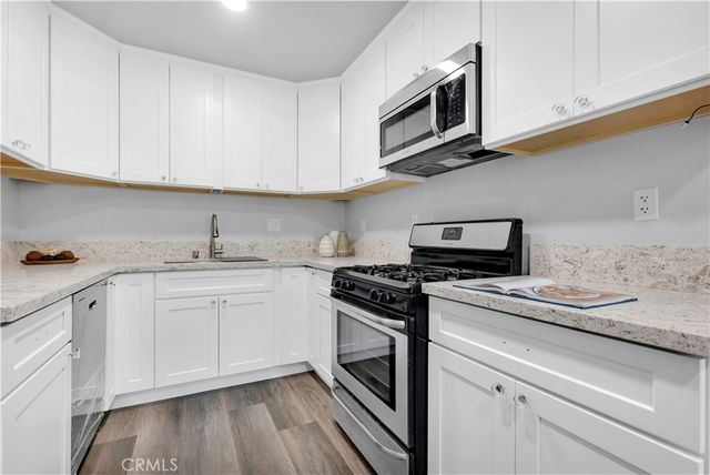 801 E Acacia Avenue F, Glendale, CA 91205