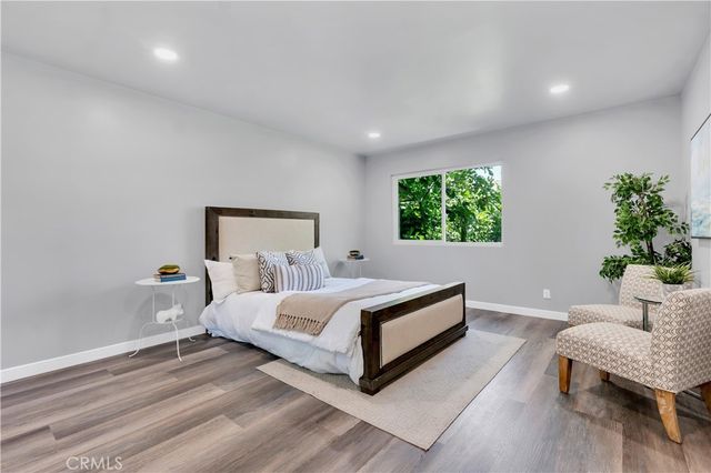 801 E Acacia Avenue F, Glendale, CA 91205