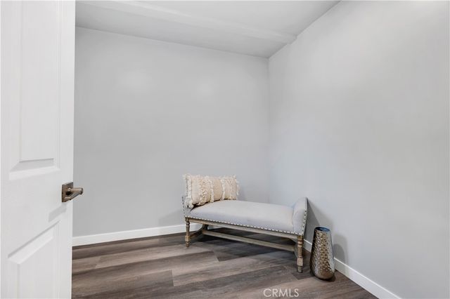 801 E Acacia Avenue F, Glendale, CA 91205