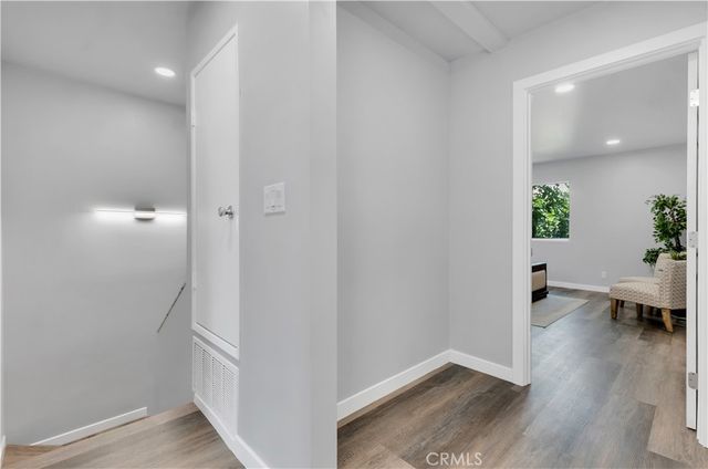 801 E Acacia Avenue F, Glendale, CA 91205