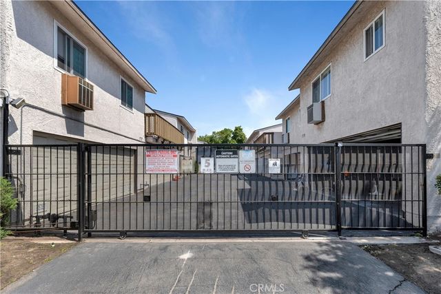 801 E Acacia Avenue F, Glendale, CA 91205
