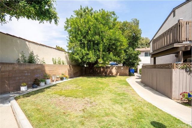 801 E Acacia Avenue F, Glendale, CA 91205