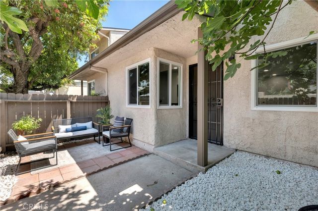 801 E Acacia Avenue F, Glendale, CA 91205