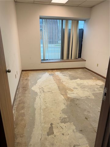 537 Lincoln Hwy, East Mckeesport, PA 15035