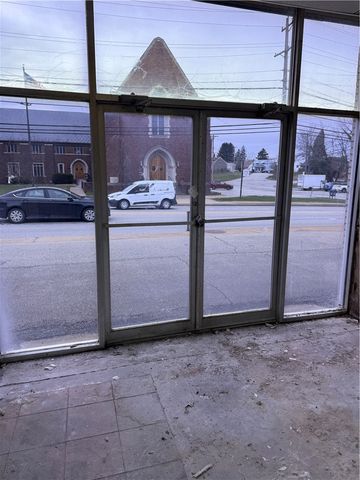 537 Lincoln Hwy, East Mckeesport, PA 15035