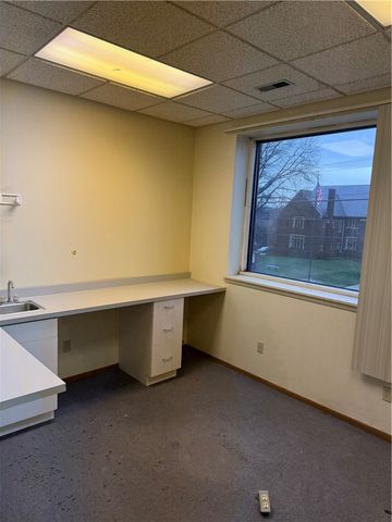 537 Lincoln Hwy, East Mckeesport, PA 15035