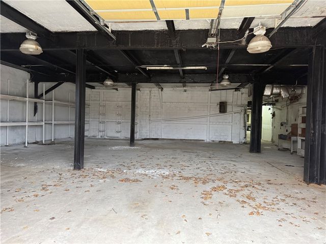 537 Lincoln Hwy, East Mckeesport, PA 15035