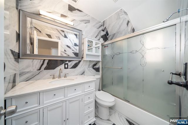 2033 Edwin Avenue 2, Fort Lee, NJ 07024