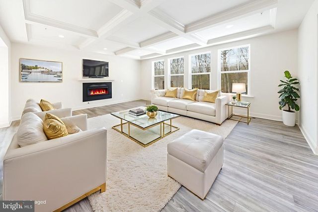 15719 HENRIETTA DR, Accokeek, MD 20607