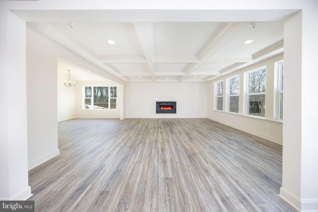 15719 HENRIETTA DR, Accokeek, MD 20607