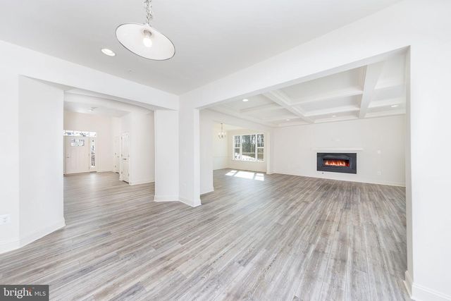 15719 HENRIETTA DR, Accokeek, MD 20607