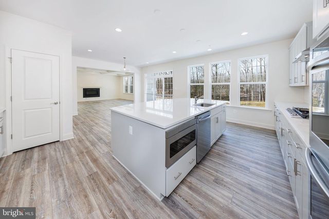 15719 HENRIETTA DR, Accokeek, MD 20607