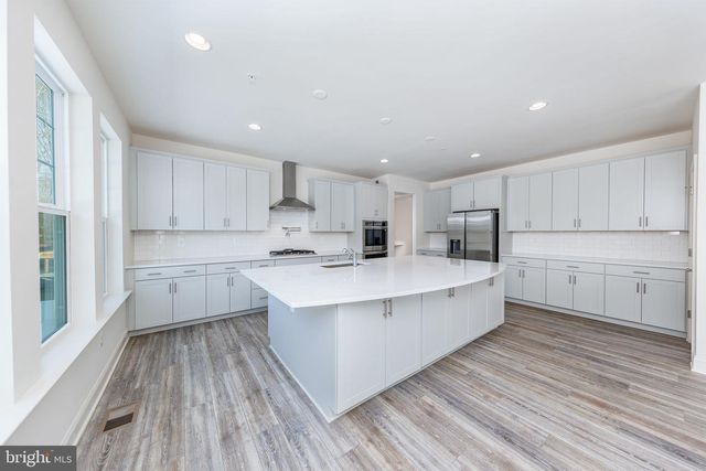 15719 HENRIETTA DR, Accokeek, MD 20607