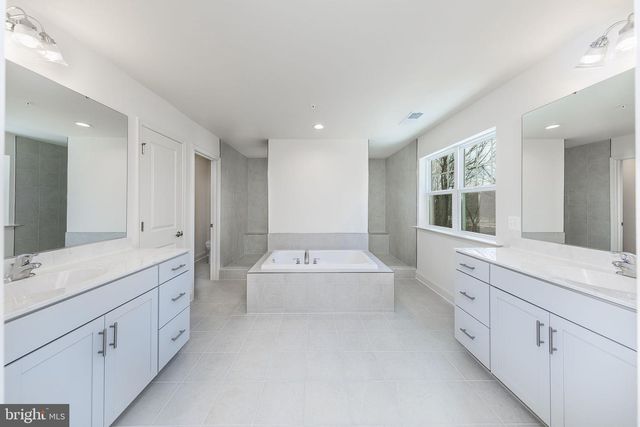 15719 HENRIETTA DR, Accokeek, MD 20607