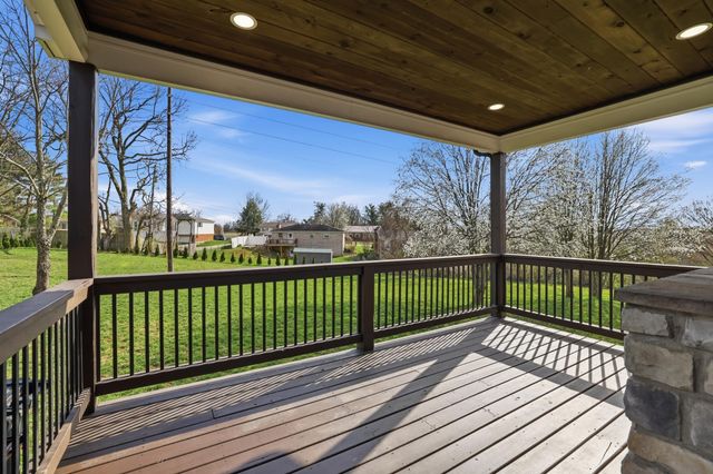 627 Four Winds Drive, Richmond, KY 40475