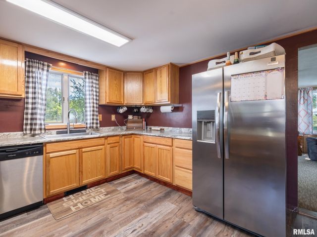 126 N EISELE Drive, Bellevue, IL 61604