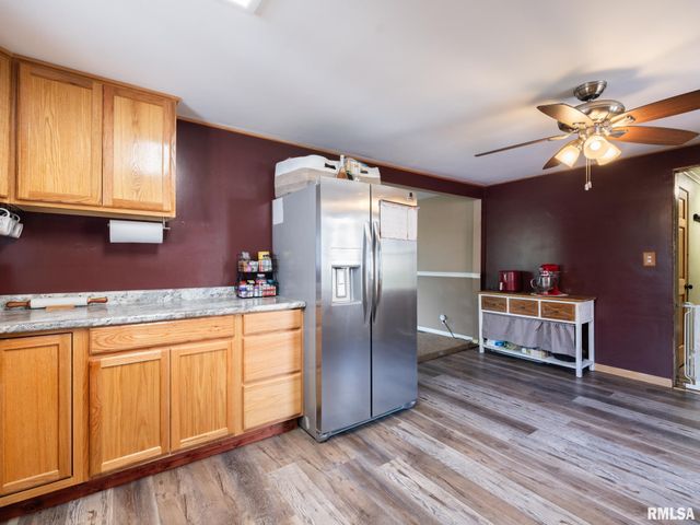 126 N EISELE Drive, Bellevue, IL 61604