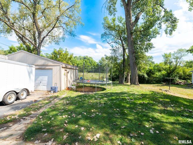 126 N EISELE Drive, Bellevue, IL 61604