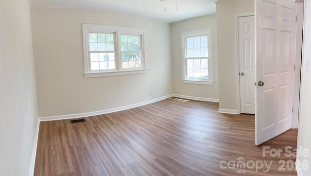 2827 E Long Avenue, Gastonia, NC 28054
