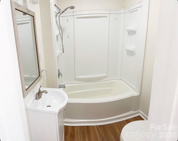 2827 E Long Avenue, Gastonia, NC 28054