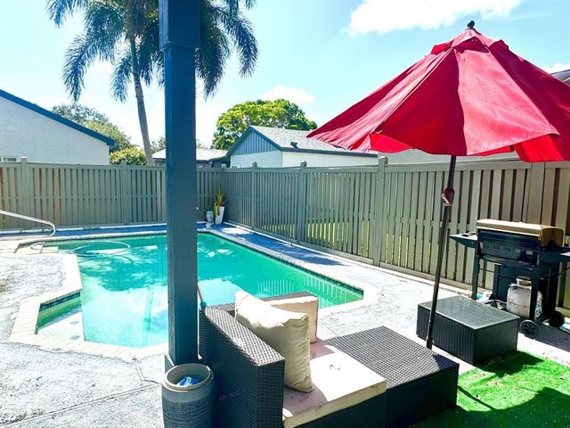 6538 Abbey Road, Parkland, FL 33067