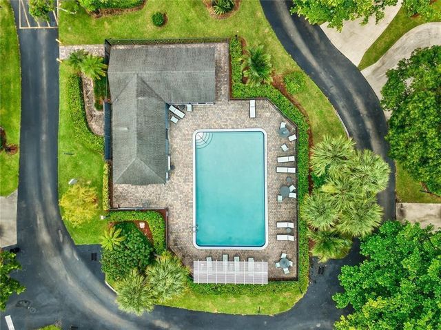 6538 Abbey Road, Parkland, FL 33067