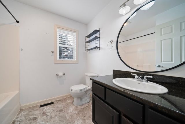 146 Karatzas Avenue, Manchester, NH 03104