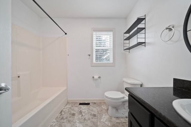 146 Karatzas Avenue, Manchester, NH 03104