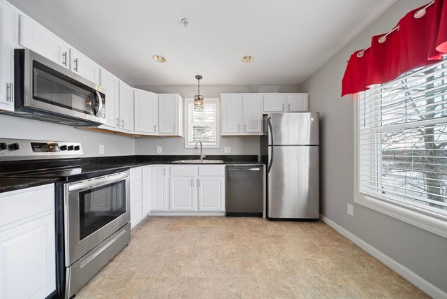 146 Karatzas Avenue, Manchester, NH 03104