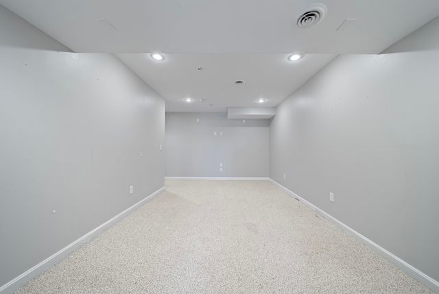 146 Karatzas Avenue, Manchester, NH 03104