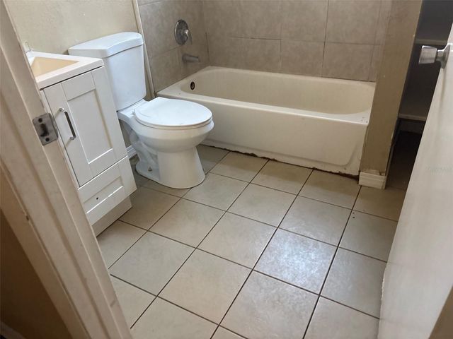 11114 N DIXON AVENUE, Tampa, FL 33612