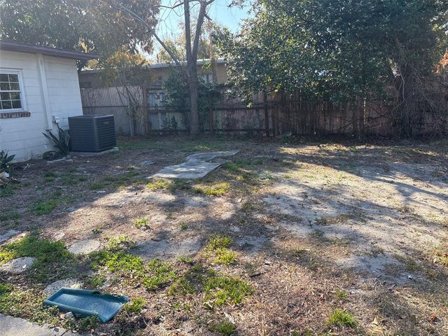 11114 N DIXON AVENUE, Tampa, FL 33612