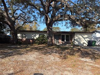 11114 N DIXON AVENUE, Tampa, FL 33612