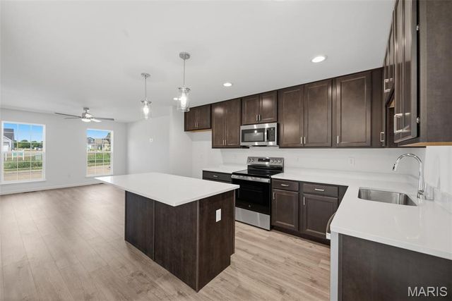 316 Fall Harvest Parkway, Wentzville, MO 63385