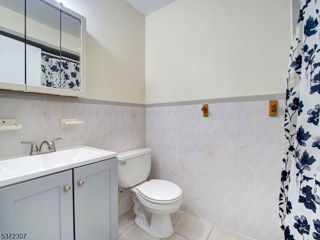 575 Bergen St, Newark City, NJ 07108