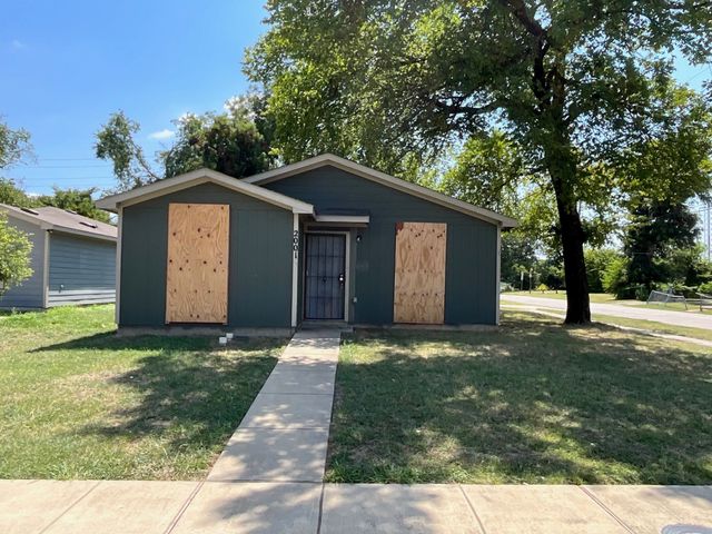 2001 J B Jackson JR Boulevard, Dallas, TX 75210