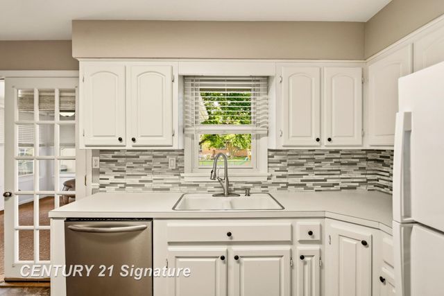2805 Courtland Place, Saginaw Twp, MI 48603