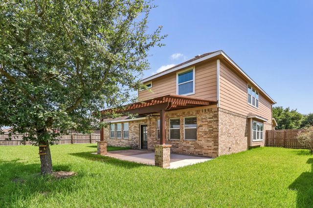 9619 Indian Trl, Mont Belvieu, TX 77580