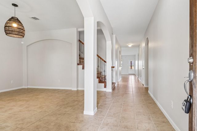 9619 Indian Trl, Mont Belvieu, TX 77580