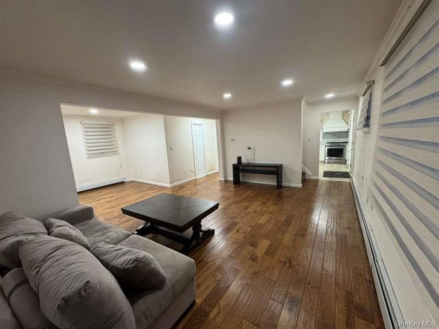 223 Waverly Avenue, Medford, NY 11763